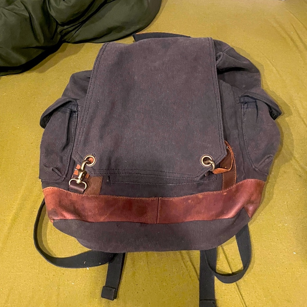 Black backpack 🎒